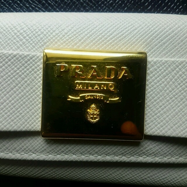 PRADA(プラダ)のまかろに様専用。プラダキーケース レディースのファッション小物(キーケース)の商品写真