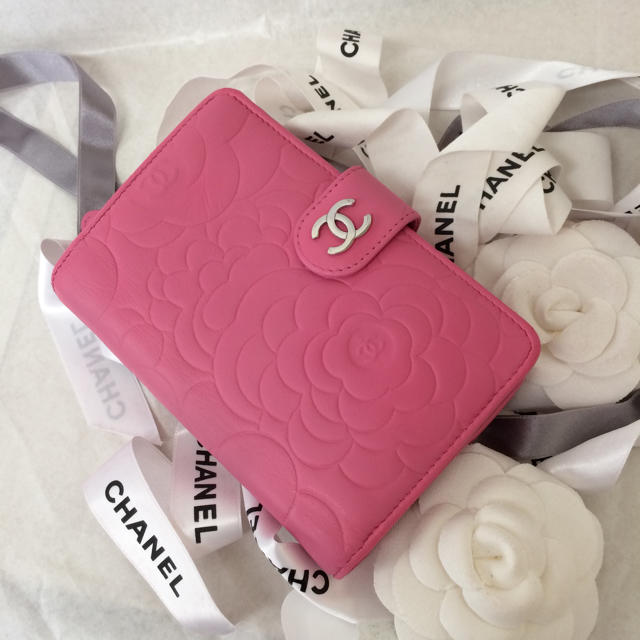 CHANEL(シャネル)のカメリア レディースのファッション小物(財布)の商品写真