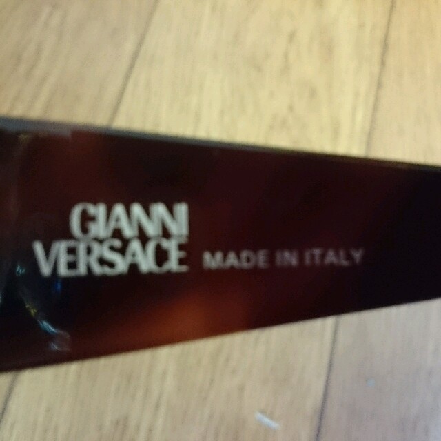 Gianni Versace(ジャンニヴェルサーチ)の☆VERSACEヴィンテージサングラス☆ レディースのファッション小物(サングラス/メガネ)の商品写真