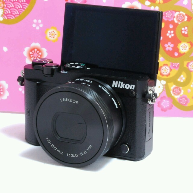 ❤4K動画撮影♪Wi-Fi \u0026 自撮り❤Nikon J5 シルバー｜デジタルカメラ