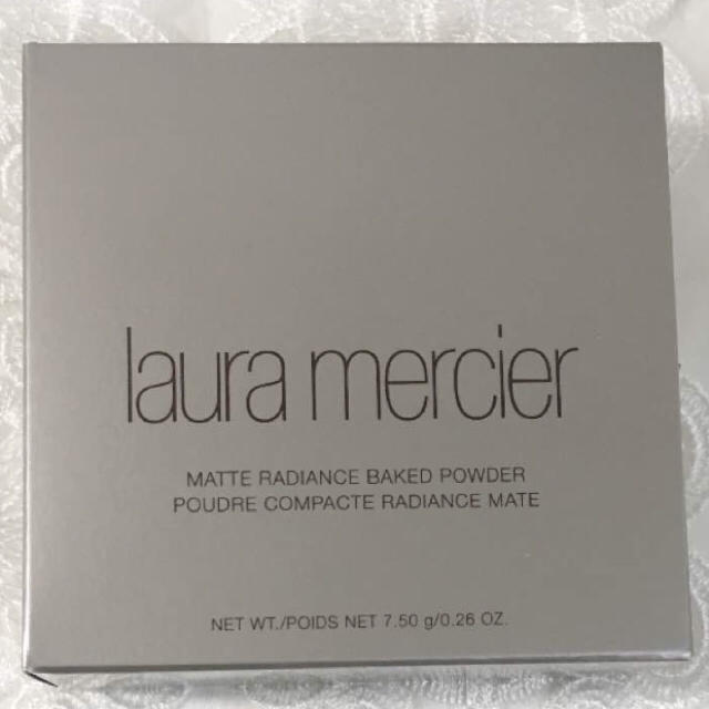laura mercier(ローラメルシエ)の新品 マットラディアンスベイクドパウダー ハイライト01 コスメ/美容のベースメイク/化粧品(フェイスパウダー)の商品写真