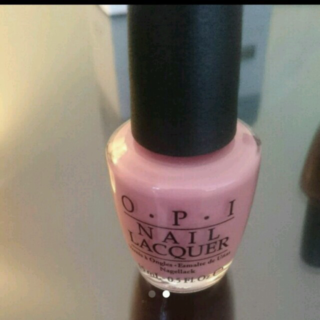 OPI(オーピーアイ)のOPI NL A15 ドルセ デ レチェ コスメ/美容のネイル(マニキュア)の商品写真