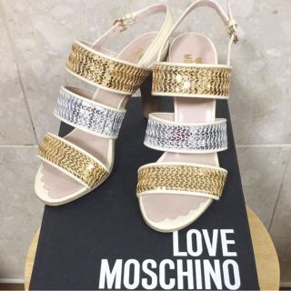 モスキーノ(MOSCHINO)のshushu様専用⭐︎ ラブ モスキーノ &カヴリ (サンダル)