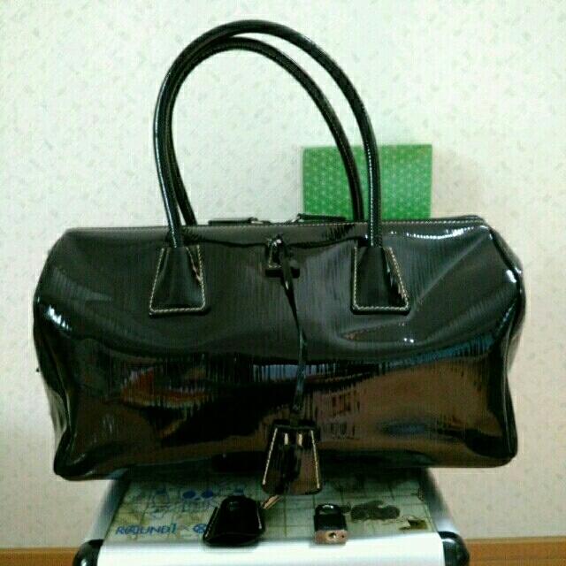 PRADA(プラダ)のレア♡プラダ♡黒ボストンバッグ レディースのバッグ(ボストンバッグ)の商品写真