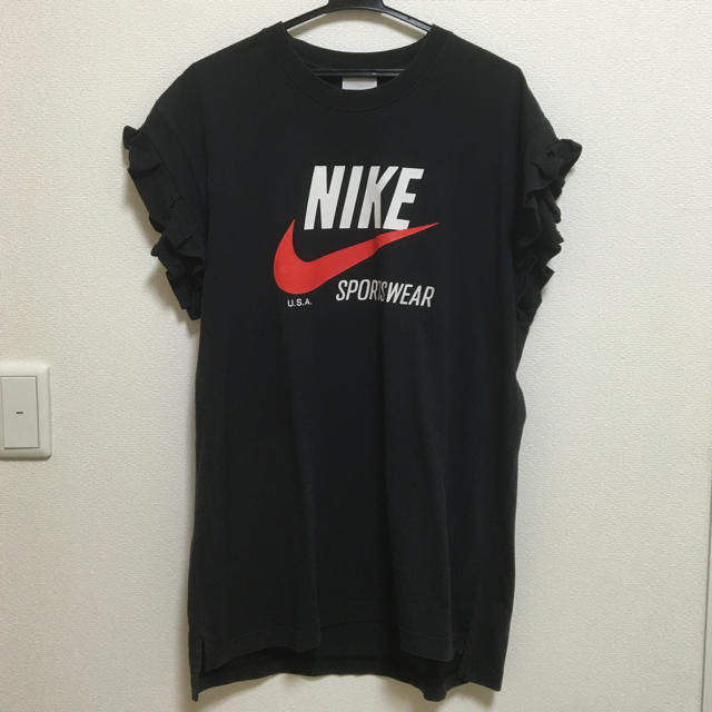 NIKE(ナイキ)のナイキ リメイク 袖フリルＴシャツ レディースのトップス(Tシャツ(半袖/袖なし))の商品写真