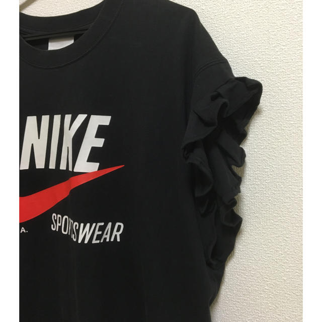 NIKE(ナイキ)のナイキ リメイク 袖フリルＴシャツ レディースのトップス(Tシャツ(半袖/袖なし))の商品写真