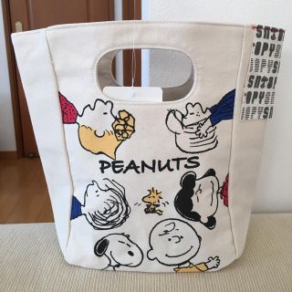 スヌーピー(SNOOPY)のお得❗️値下げ❗️ 新スヌーピー ハンドルランチバッグ ☻ ビームス シップス(弁当用品)