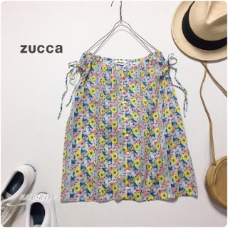 ズッカ(ZUCCa)のZUCCa 花柄 フラワープリント 肩ギャザー ブラウス(シャツ/ブラウス(半袖/袖なし))