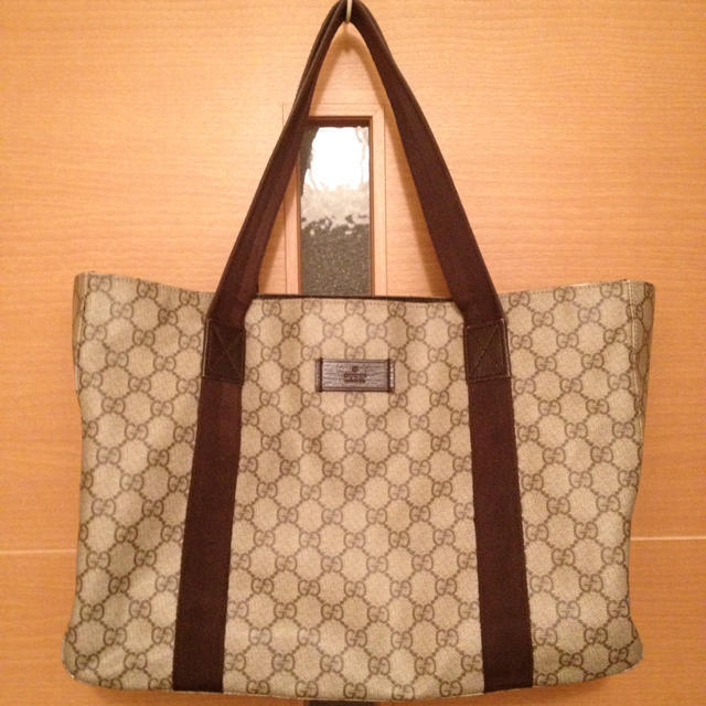GUCCI - A4もスッポリ♡人気のGG柄GUCCI