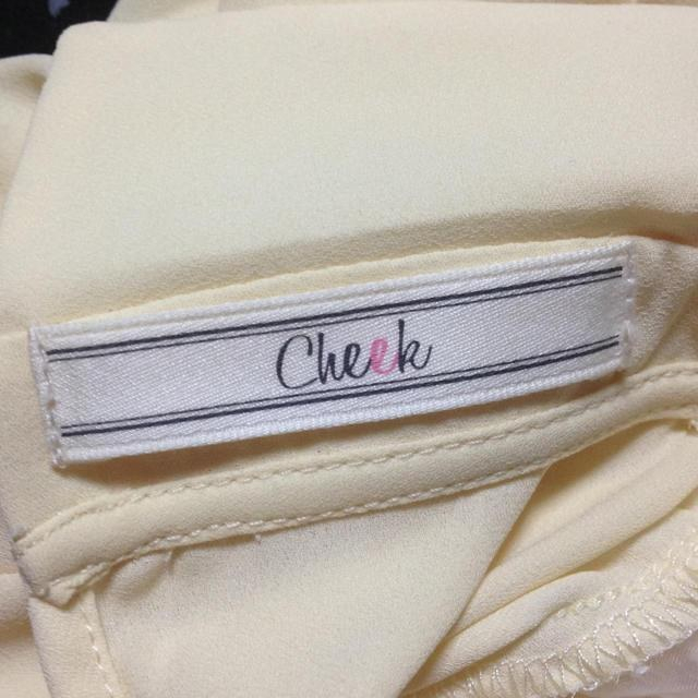 Cheek by archives(チークバイアルシーヴ)のデコルテシースルートップス レディースのトップス(カットソー(長袖/七分))の商品写真