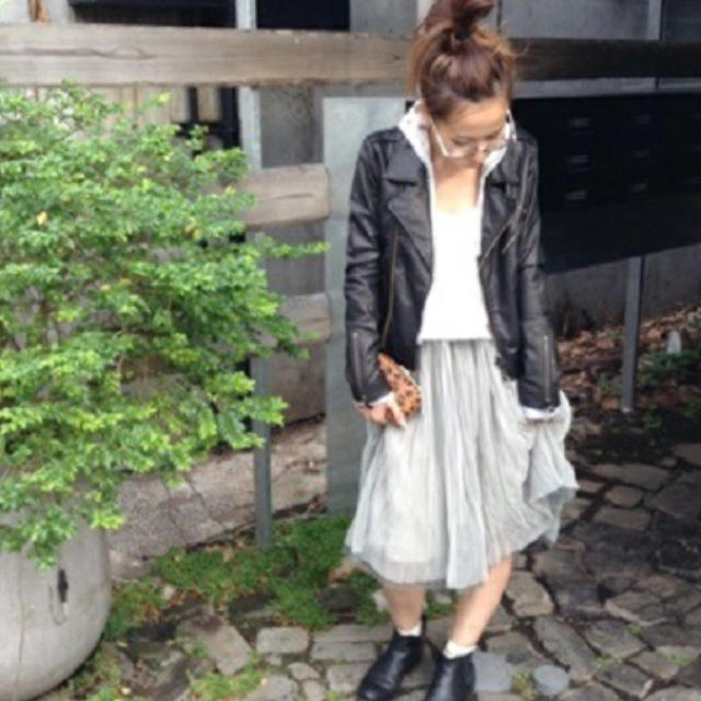 TODAYFUL(トゥデイフル)のグリーンチュールスカート レディースのスカート(ひざ丈スカート)の商品写真