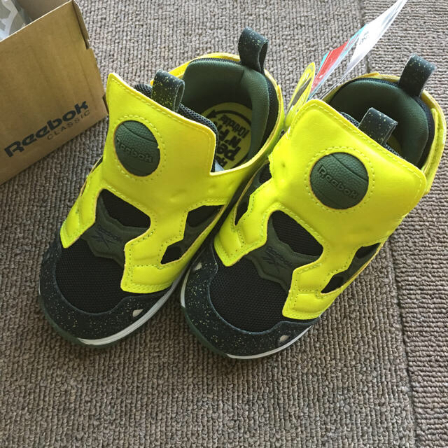 Reebok(リーボック)のリーボックキッズスニーカー キッズ/ベビー/マタニティのベビー靴/シューズ(~14cm)(スニーカー)の商品写真