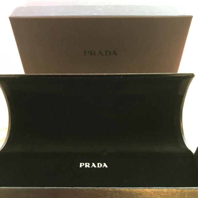 PRADA(プラダ)のプラダメガネケース メガネ拭き メンズのファッション小物(サングラス/メガネ)の商品写真