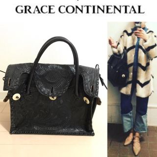 グレースコンチネンタル(GRACE CONTINENTAL)のGRACE♡カービングbagM黒(ハンドバッグ)