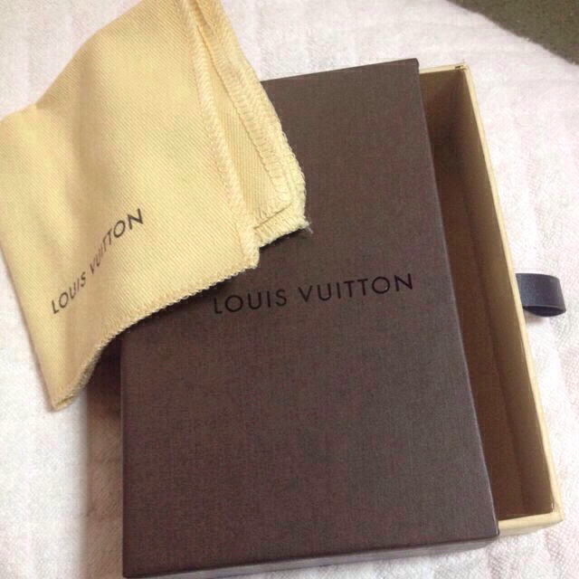 LOUIS VUITTON(ルイヴィトン)の値下げ！新品！ヴィトン名刺入れ レディースのファッション小物(名刺入れ/定期入れ)の商品写真