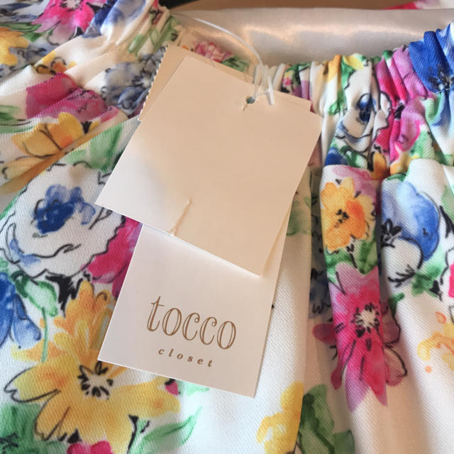 tocco(トッコ)の新品未使用 トッコ 花柄スカート レディースのスカート(ひざ丈スカート)の商品写真