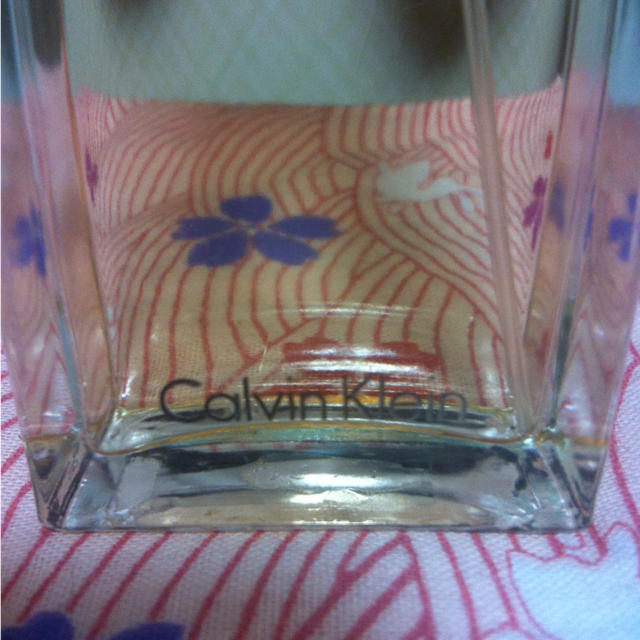 Calvin Klein(カルバンクライン)のみ。様 ２３日までお取り置き商品 コスメ/美容の香水(香水(女性用))の商品写真