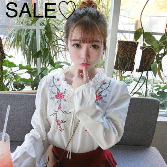 SALE ♡ 春ブラウス 花柄 刺繍 ♡ フリル リボン シャツ レディースのトップス(シャツ/ブラウス(長袖/七分))の商品写真
