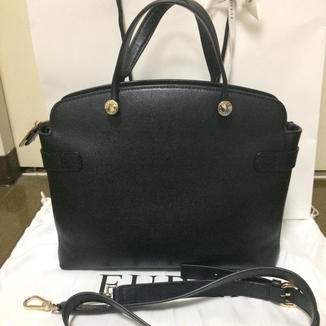 Furla(フルラ)の  S様専用★確実正規品★フルラ パイパー バッグ 黒 ブラック レディースのバッグ(ショルダーバッグ)の商品写真