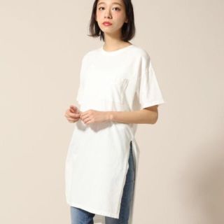 ローリーズファーム(LOWRYS FARM)のローリーズファーム♡30フロストスリットロングT(Tシャツ(半袖/袖なし))