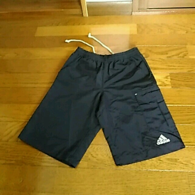 adidas(アディダス)の半ズボン(140㎝男の子)値下げしました^_^ キッズ/ベビー/マタニティのキッズ服男の子用(90cm~)(パンツ/スパッツ)の商品写真