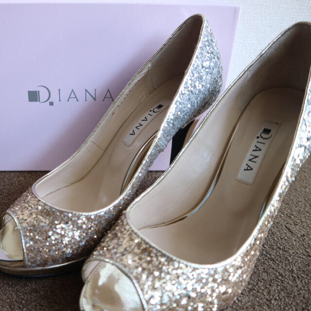 DIANA(ダイアナ)の【超美品】ダイアナ 2016年夏購入 オープントゥパンプス  レディースの靴/シューズ(ハイヒール/パンプス)の商品写真