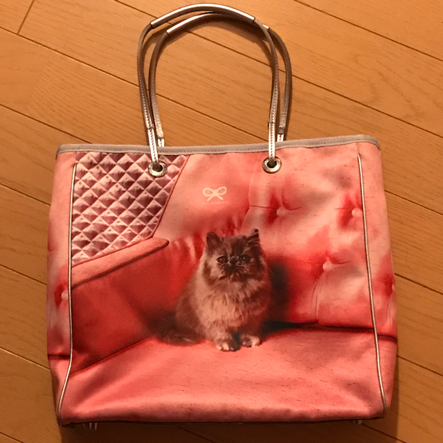 ANYA HINDMARCH(アニヤハインドマーチ)のANYA  HINDMARCH  🐈  転写 猫バッグ✨ レディースのバッグ(トートバッグ)の商品写真