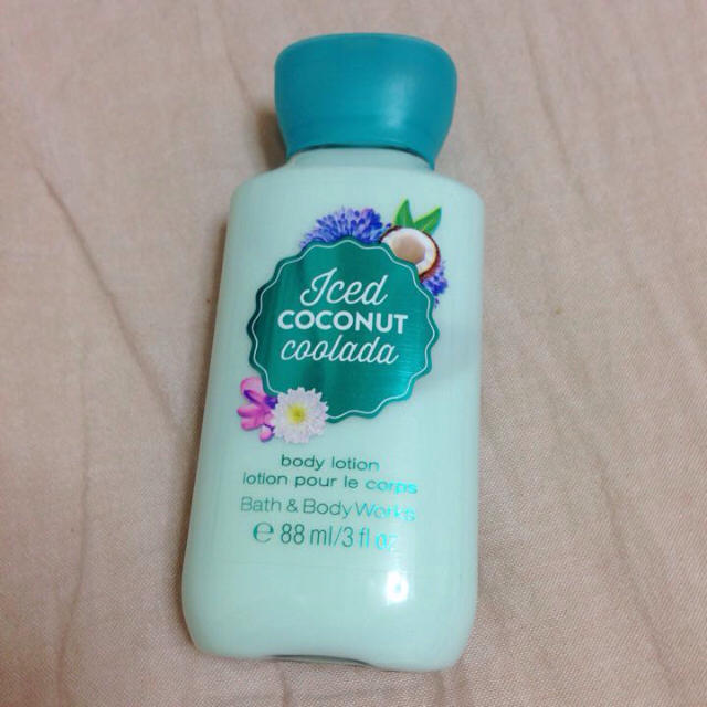 Bath & Body Works(バスアンドボディーワークス)のbath & body worksボディーローション コスメ/美容のボディケア(ボディローション/ミルク)の商品写真