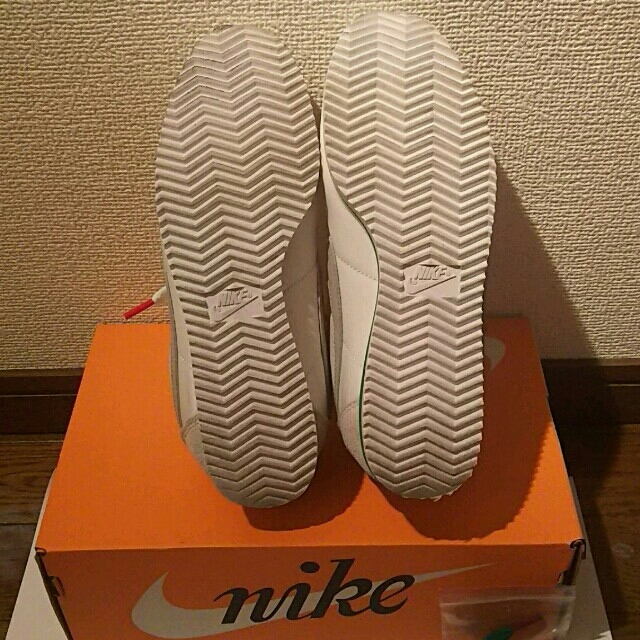 NIKE(ナイキ)の早い者勝ち！ ナイキ NIKE  スニーカー 24.5 クラシックコルテッツ  レディースの靴/シューズ(スニーカー)の商品写真