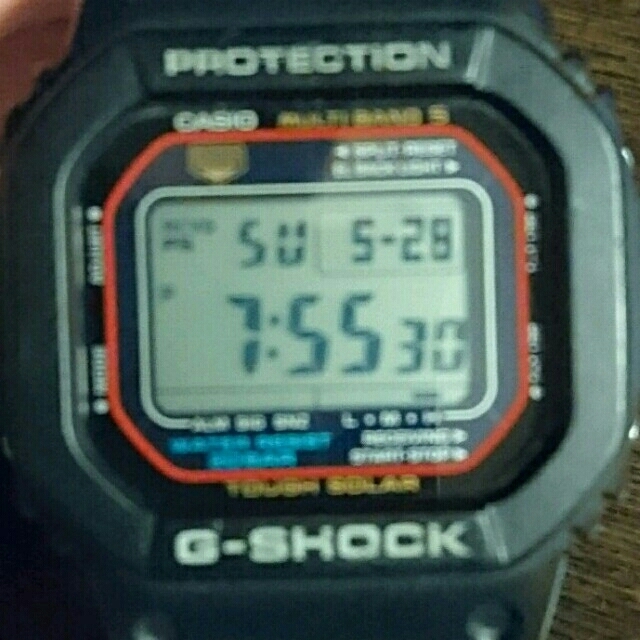 G-SHOCK(ジーショック)のGW‐5600(レッド＆ブラック)そらじろう様専用品 メンズの時計(腕時計(デジタル))の商品写真