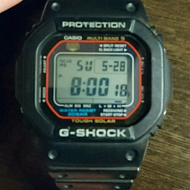 G-SHOCK(ジーショック)のGW‐5600(レッド＆ブラック)そらじろう様専用品 メンズの時計(腕時計(デジタル))の商品写真