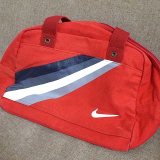 ナイキ(NIKE)のNIKE☆バック(ボストンバッグ)