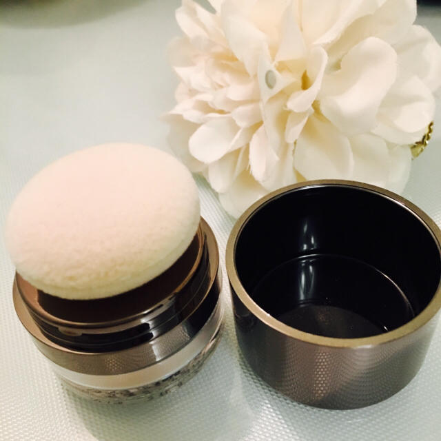 GUERLAIN(ゲラン)の【新品・未使用】ゲランメテオリットフェイスパウダー コスメ/美容のベースメイク/化粧品(フェイスパウダー)の商品写真