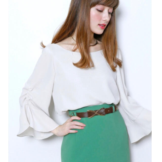 JUSGLITTY - 今期新作 新品☆ジャスグリッティ バックドレープブラウス