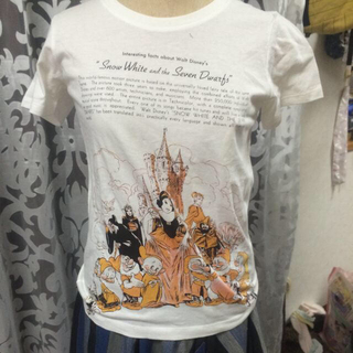 ユニクロ(UNIQLO)のディズニーコラボ白雪姫ティシャツ(Tシャツ(半袖/袖なし))
