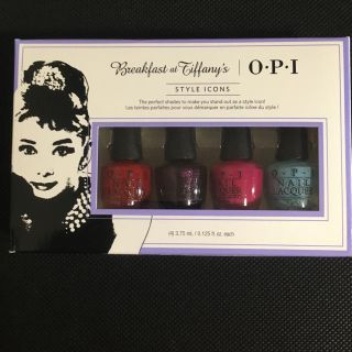 オーピーアイ(OPI)の限定品 OPI ブレイクファスト アット ティファニー ミニボトル4本セット(マニキュア)