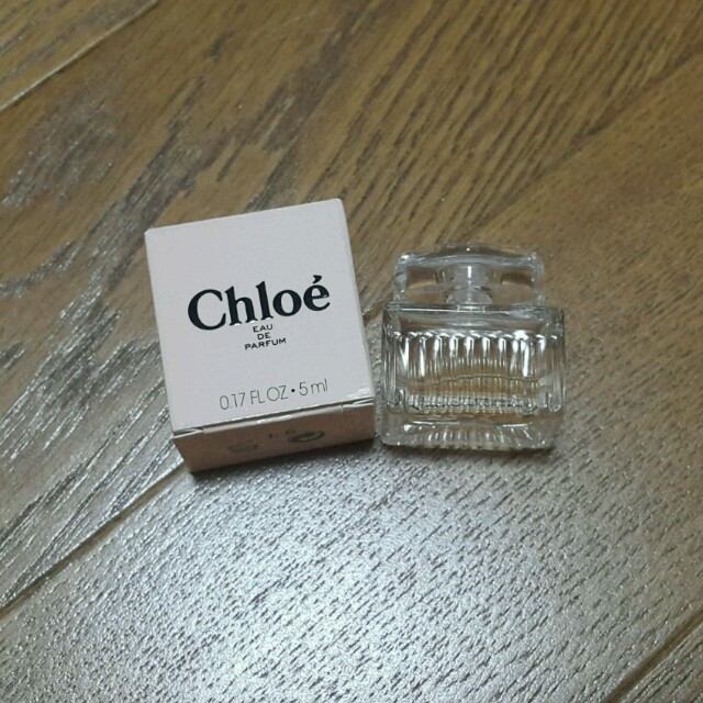 Chloe - ミニ香水 クロエ Chloe 香水 小さいサイズ 持ち運びの通販 by なちゃん's shop｜クロエならラクマ