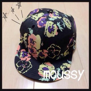 マウジー(moussy)のmoussy 花柄キャップ(キャップ)