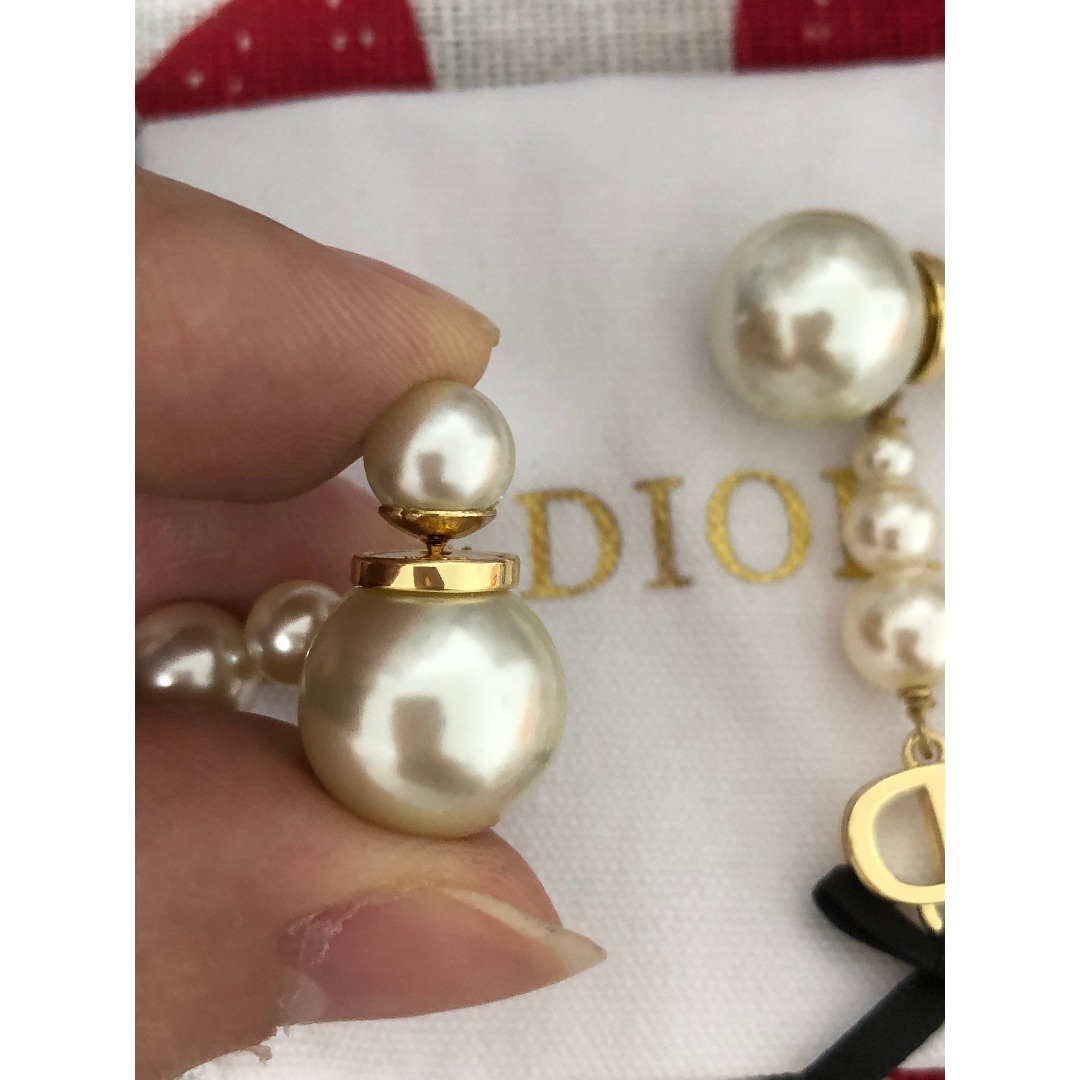Dior - 人気品ディオール Tribales パール ロゴ リボン ピアスの通販