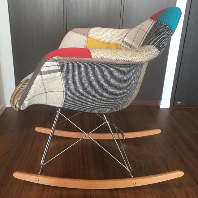 EAMES(イームズ)のイームズ ロッキングチェアー♡ インテリア/住まい/日用品の椅子/チェア(ロッキングチェア)の商品写真