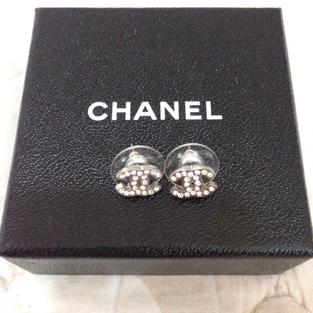 CHANEL ピアス 新品