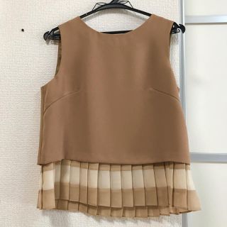 クイーンズコート(QUEENS COURT)のみゆ様専用♡ ホワイトのニットと2点おまとめです(カットソー(半袖/袖なし))