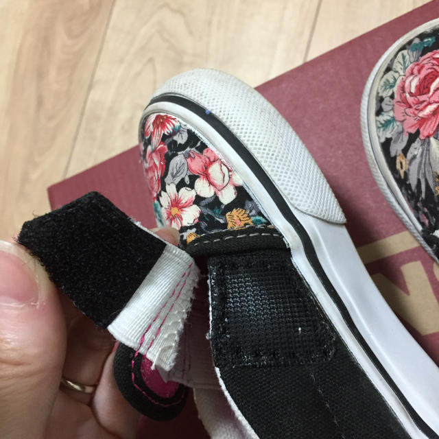 VANS(ヴァンズ)のVANS花柄スリッポン❤︎ キッズ/ベビー/マタニティのベビー靴/シューズ(~14cm)(その他)の商品写真