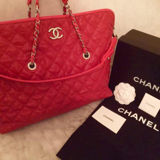 シャネル(CHANEL)のアリアナグランデ愛用キャビアスキン デカマトラッセトートバッグ(ハンドバッグ)