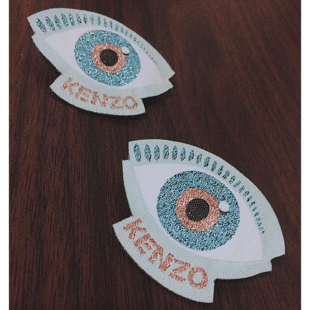 KENZO(ケンゾー)のケンゾーワールド バッジ,ピン 1つ コスメ/美容のコスメ/美容 その他(その他)の商品写真