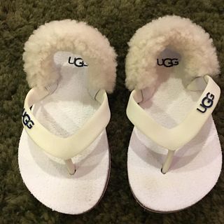 アグ(UGG)のUGG ファー付きサンダル アグビーチサンダル ホワイト(サンダル)