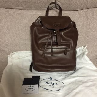 プラダ(PRADA)の美品 プラダ オールレザー リュック(リュック/バックパック)