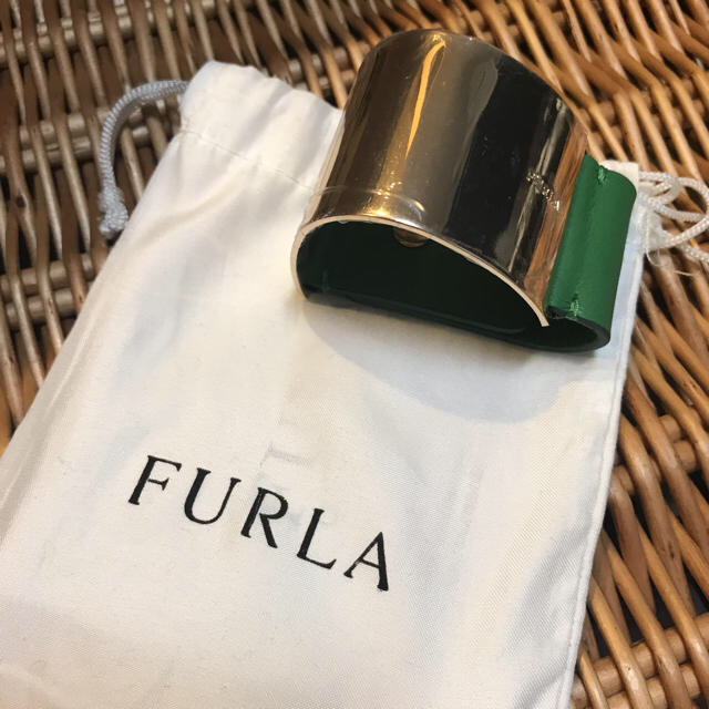 Furla(フルラ)の最終大幅値下げ‼︎新品未使用！FURLA★グリーンバングル レディースのアクセサリー(ブレスレット/バングル)の商品写真