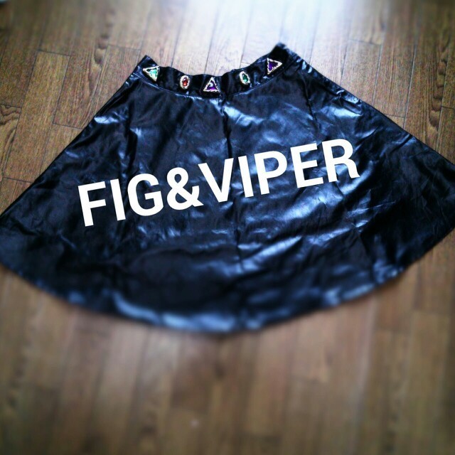 FIG&VIPER(フィグアンドヴァイパー)のFIG&VIPER Fレザースカート レディースのスカート(ミニスカート)の商品写真