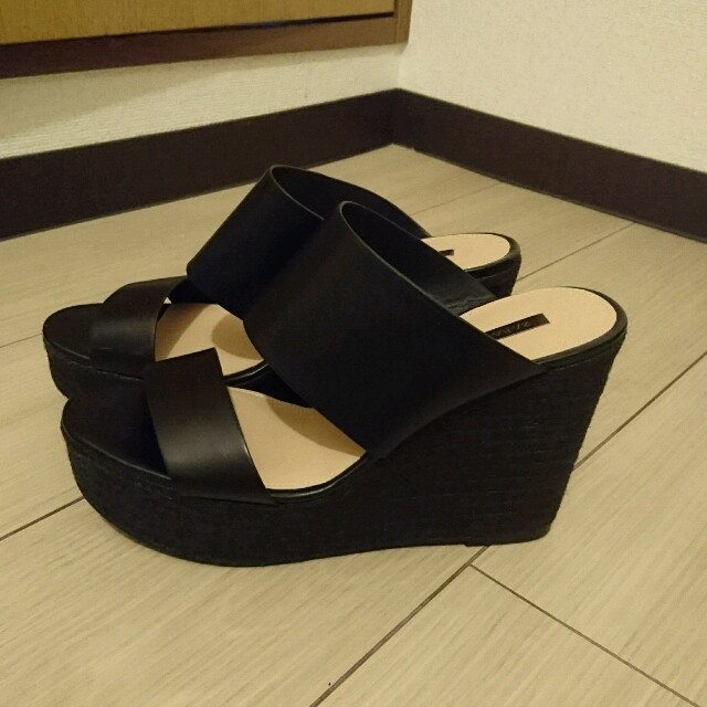 ZARA(ザラ)のmiki様専用☆ZARA ウエッジソールサンダル レディースの靴/シューズ(サンダル)の商品写真